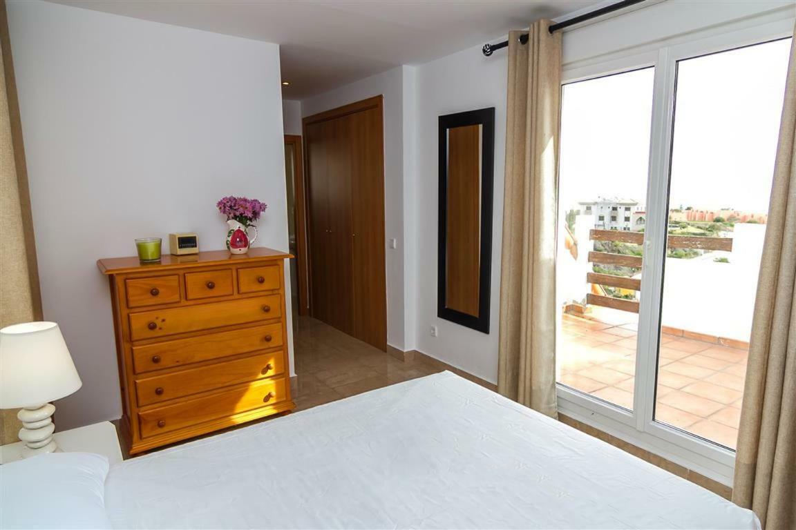 דירות מנילבה Duplex Vistas Al Mar En La Duquesa מראה חיצוני תמונה