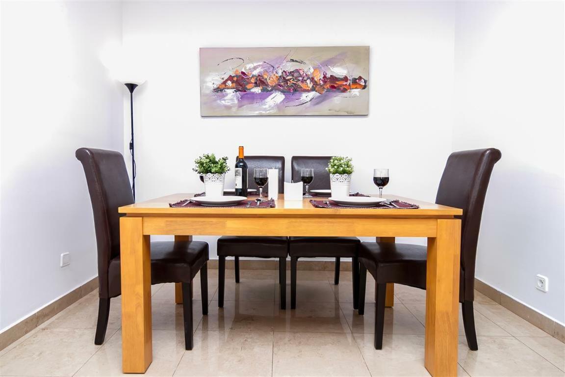דירות מנילבה Duplex Vistas Al Mar En La Duquesa מראה חיצוני תמונה
